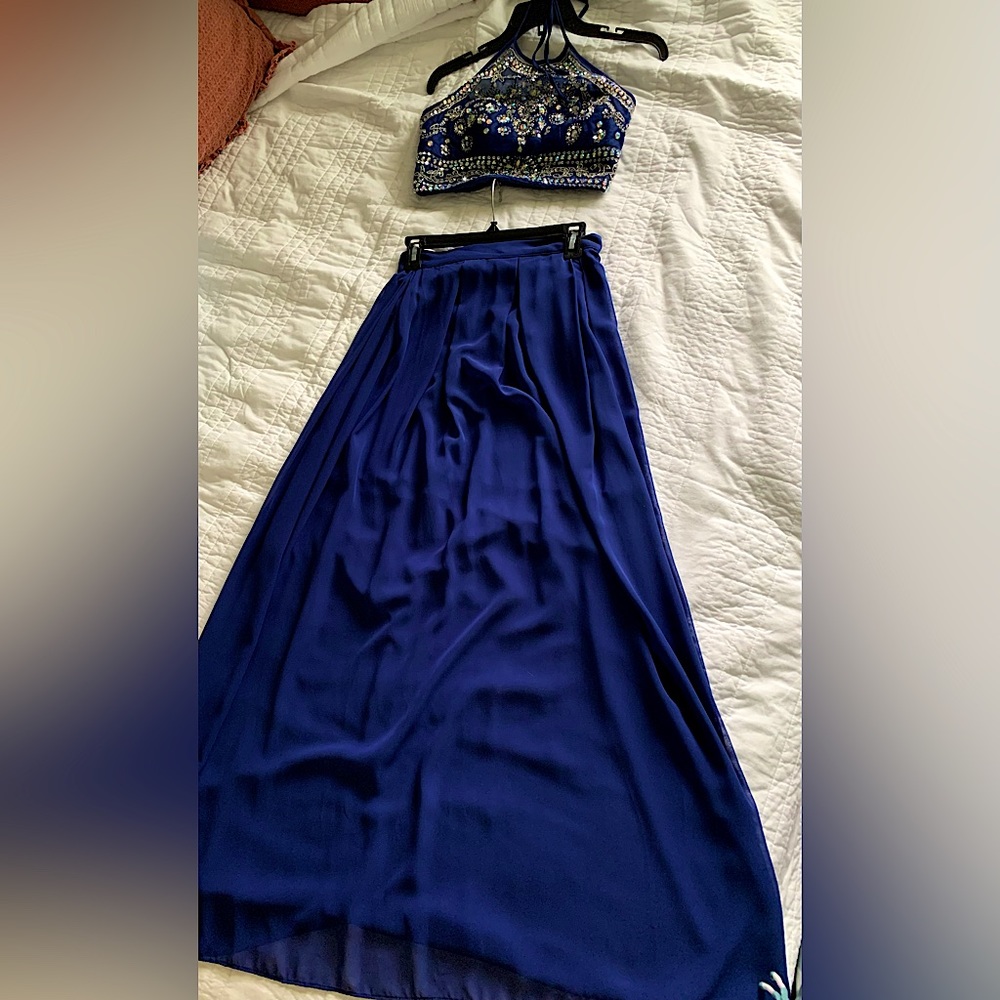 B. Darlin blue prom dress. Size 7/8.